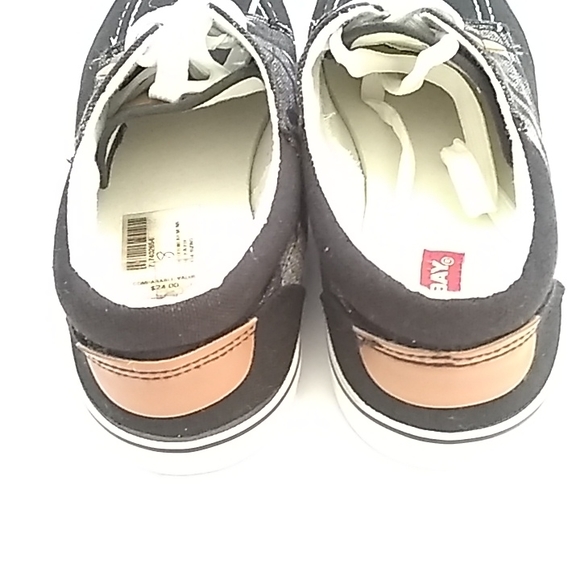 Unionbay boat shoes. - Picture 4 of 11